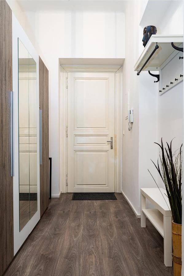 Emperors Elegance Apartment Prague