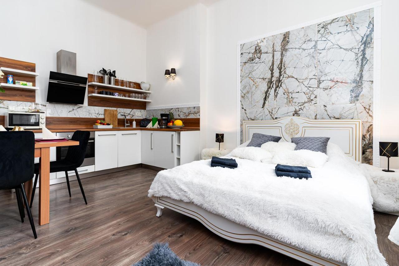 Apartment Emperors Elegance *