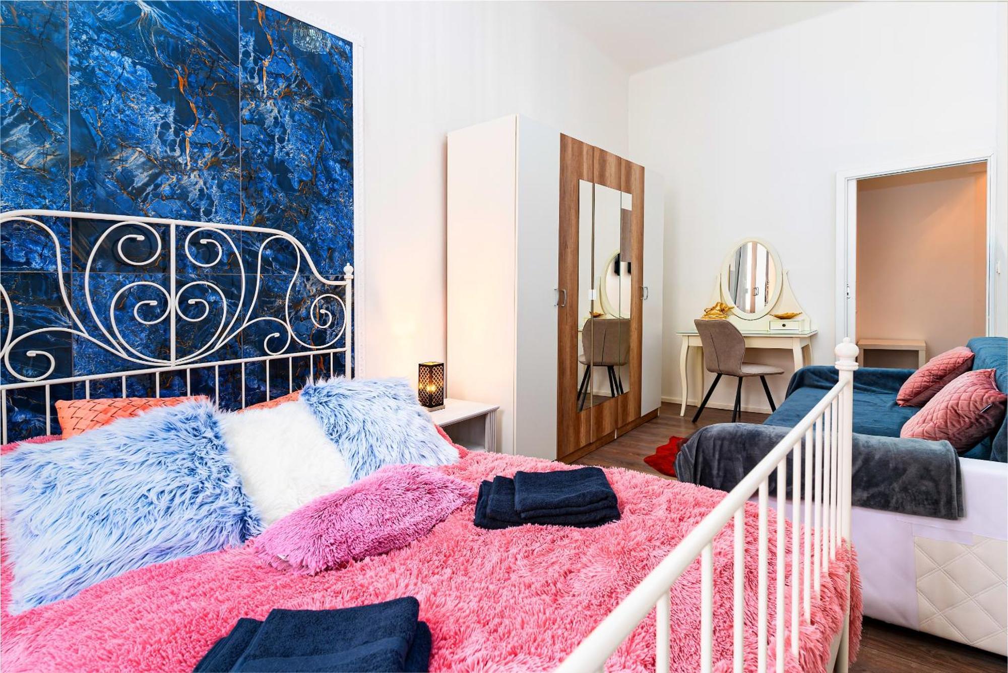 Emperors Elegance Apartment *