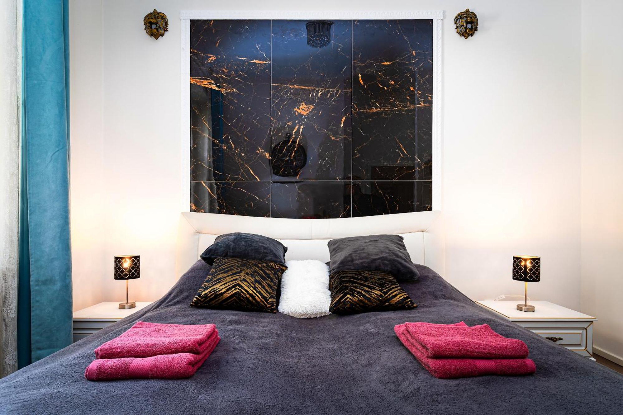 Emperors Elegance Apartment *